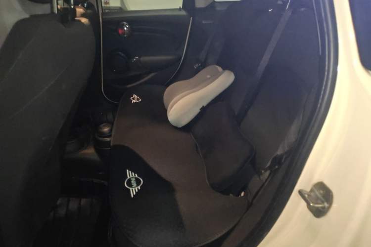 Used MINI 2015 1.5T COOPER Fun Five-Door Edition Left Rear Seat