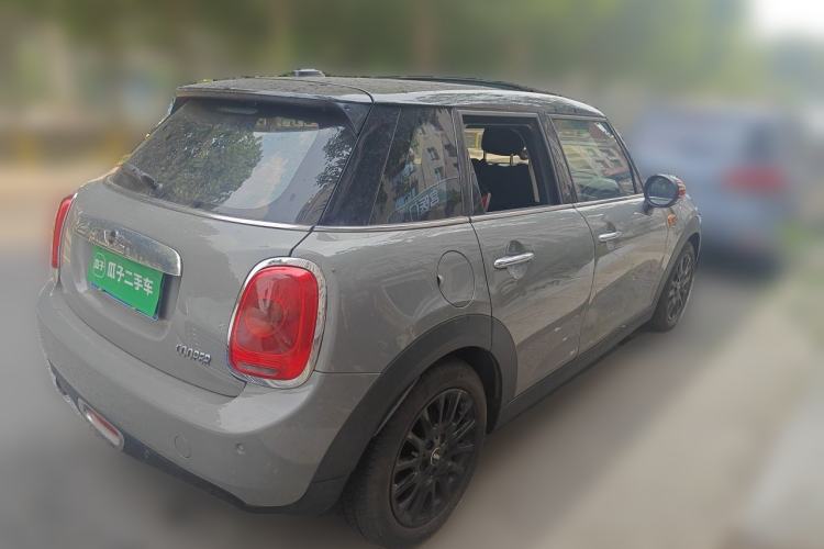 Used MINI 2015 1.5T COOPER Fun Five-Door Edition Rear Right 45 Deg