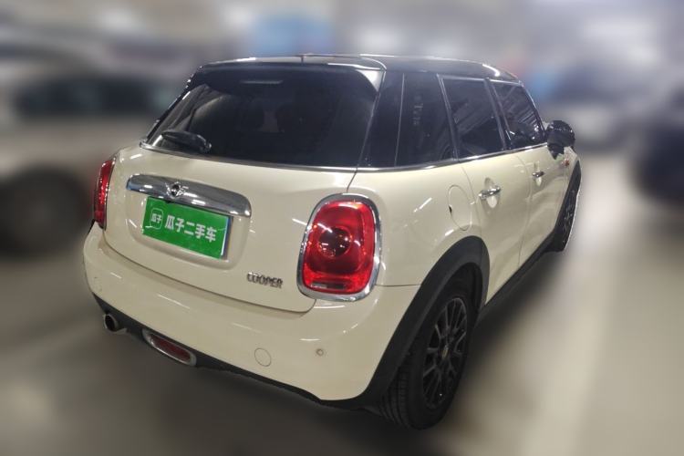 Used MINI 2015 1.5T COOPER Fun Five-Door Edition Rear Right 45 Deg