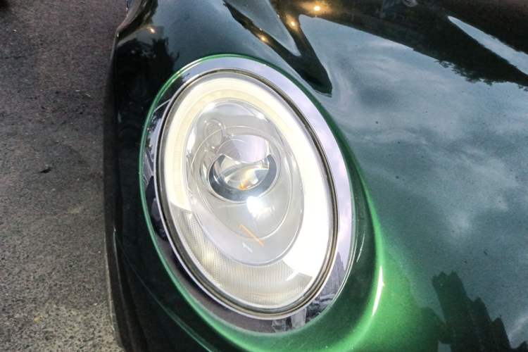 Used MINI 2015 2.0T COOPER S Five-Door Edition Right Front Headlight