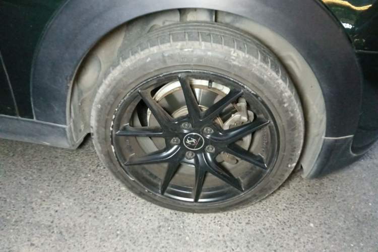 Used MINI 2015 2.0T COOPER S Five-Door Edition Right Front Wheel Hub