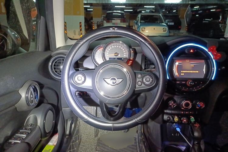 Used MINI 2015 1.5T COOPER Fun Five-Door Edition Steering Wheel