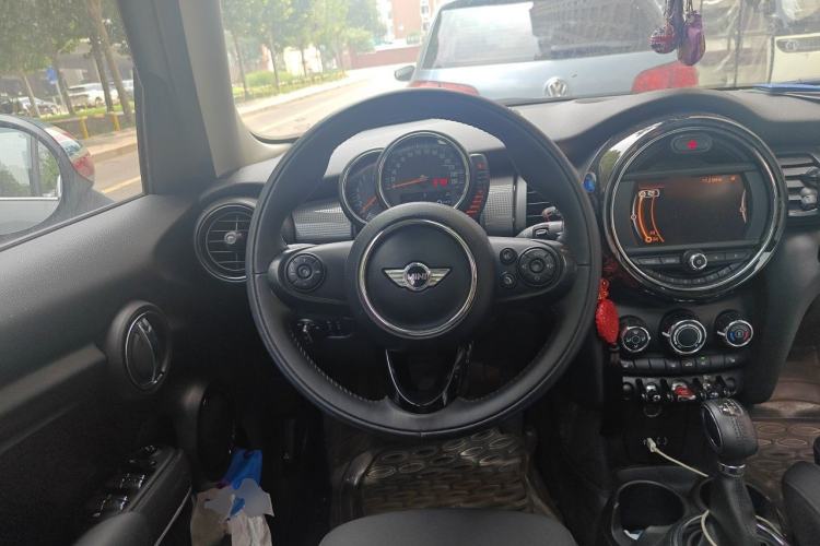 Used MINI 2015 1.5T COOPER Fun Five-Door Edition Steering Wheel