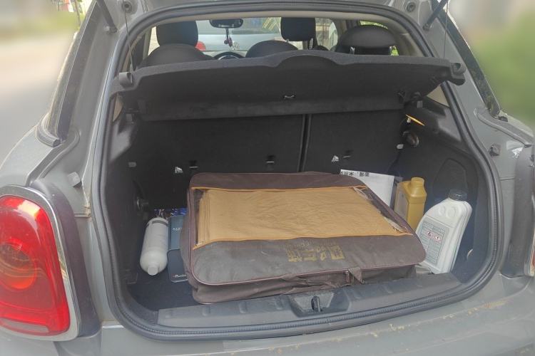 Used MINI 2015 1.5T COOPER Fun Five-Door Edition Trunk