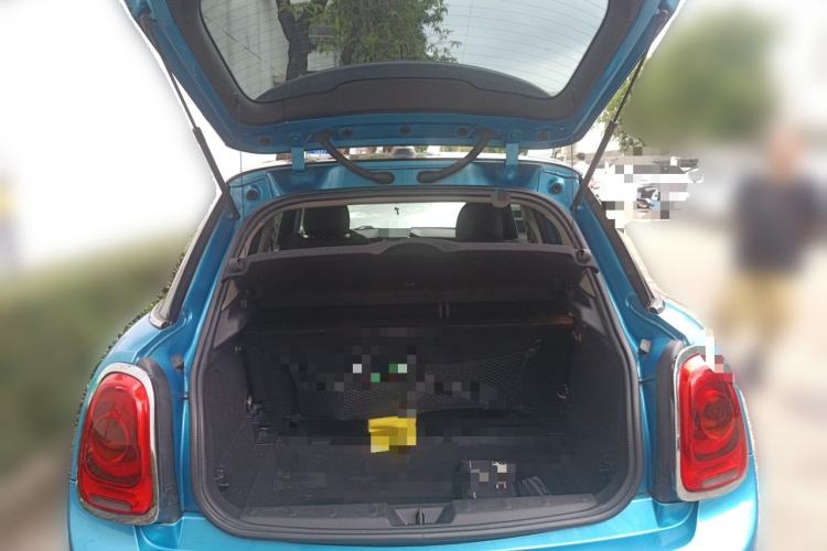 Used MINI 2015 1.5T COOPER Excitement Five-Door Edition Trunk