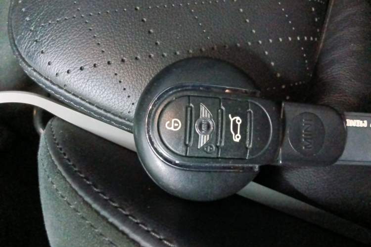 Used MINI 2015 2.0T COOPER S Five-Door Edition Vehicle Key