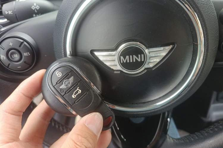 Used MINI 2015 1.5T COOPER Excitement Five-Door Edition Vehicle Key