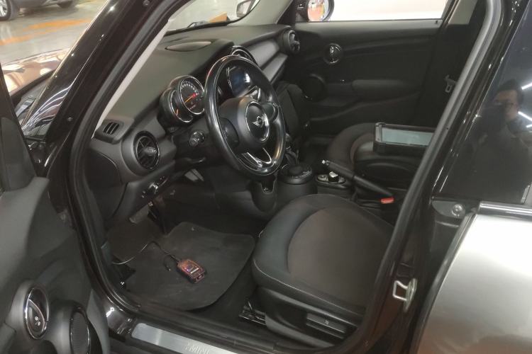 Used MINI 2015 1.2T ONE Five-Door Edition Driver Seat