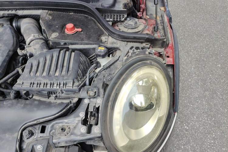Used MINI 2015 1.5T COOPER Fun Five-Door Edition Engine Bay Left