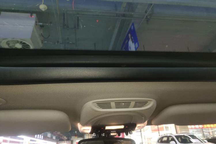 Used MINI 2015 1.2T ONE Five-Door Edition Headliner