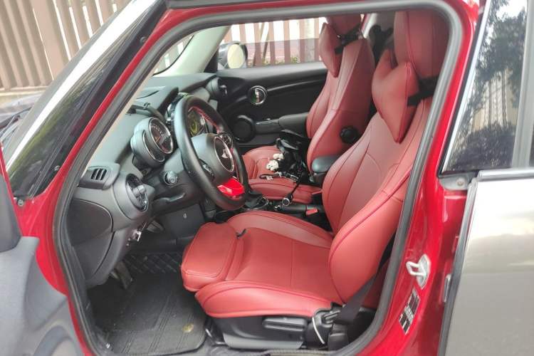 Used MINI 2015 1.5T COOPER Fun Five-Door Edition Left Front Seat