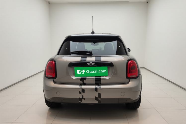 Used MINI 2015 1.5T COOPER Fun Five-Door Edition Rear