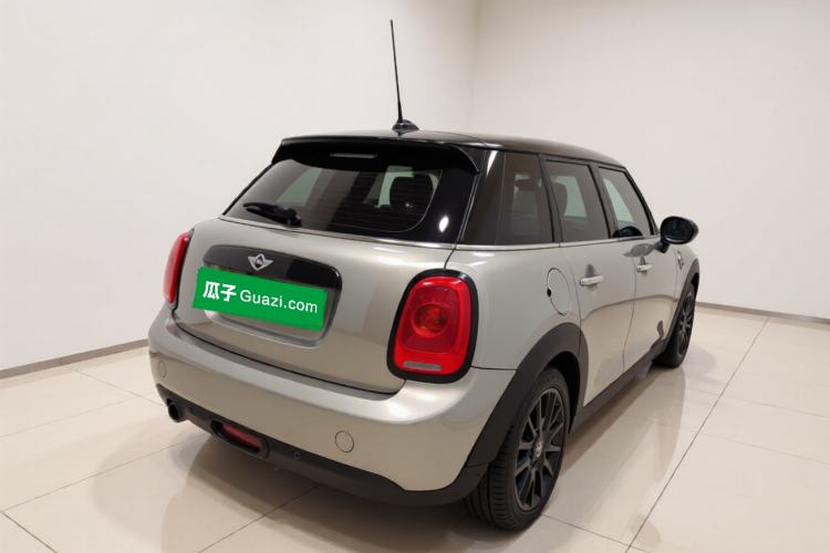 Used MINI 2015 1.5T COOPER Fun Five-Door Edition Rear Right 45 Deg