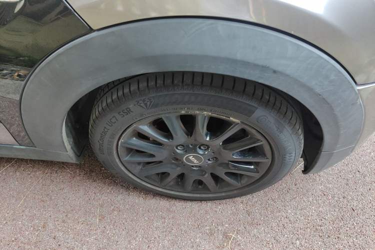 Used MINI 2015 1.5T COOPER Fun Five-Door Edition Right Front Wheel Hub