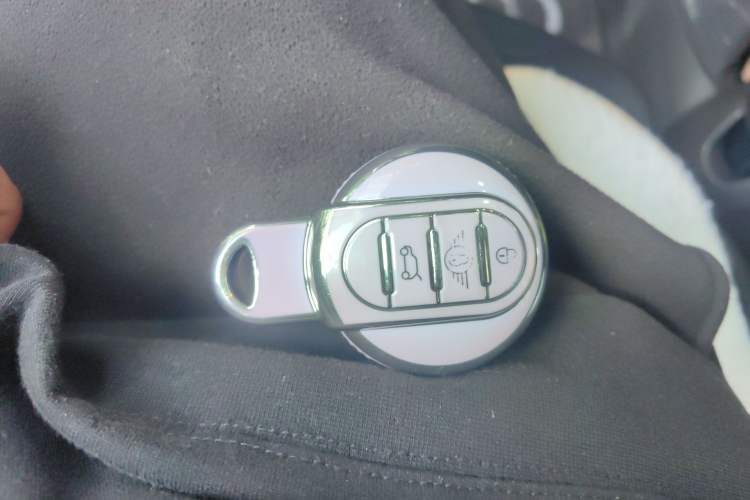 Used MINI 2015 1.5T COOPER Fun Five-Door Edition Vehicle Key