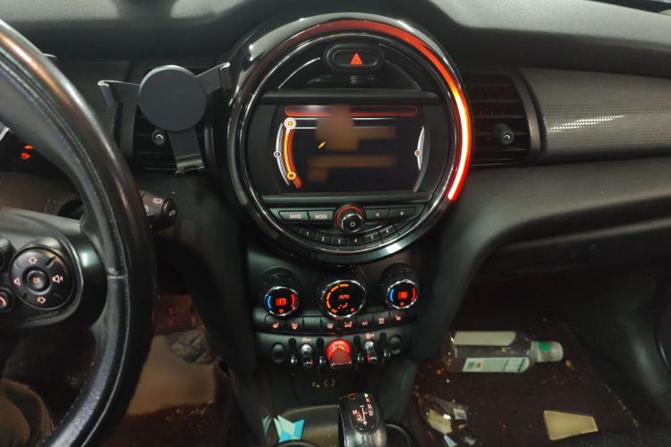 Used MINI 2015 1.5T COOPER Fun Five-Door Edition Audio And AC Panel