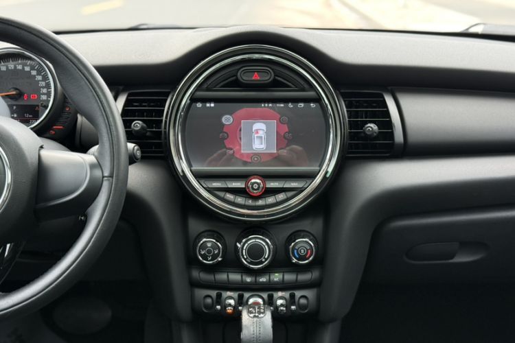 Used MINI 2015 1.2T ONE Five-Door Edition Audio And AC Panel