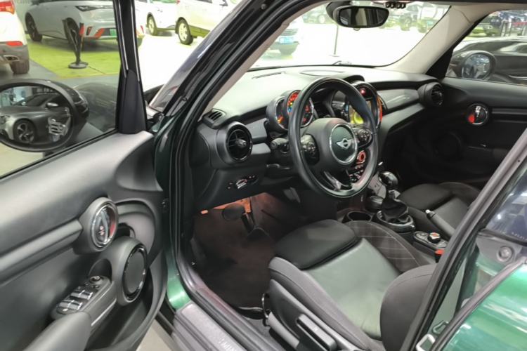 Used MINI 2015 1.5T COOPER Fun Five-Door Edition Driver Seat