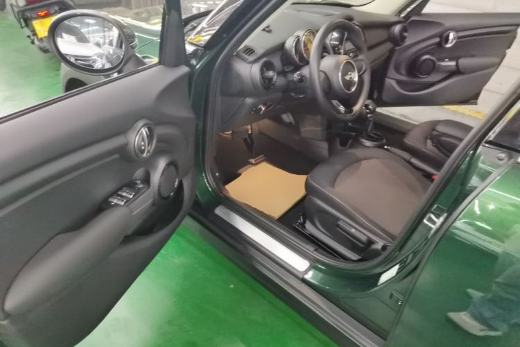 Used MINI 2015 1.2T ONE Five-Door Edition Driver Seat