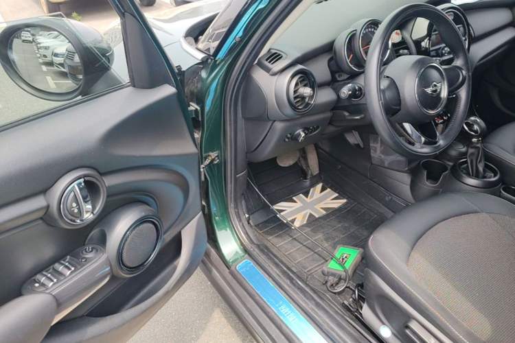 Used MINI 2015 1.2T ONE Five-Door Edition Driver Seat
