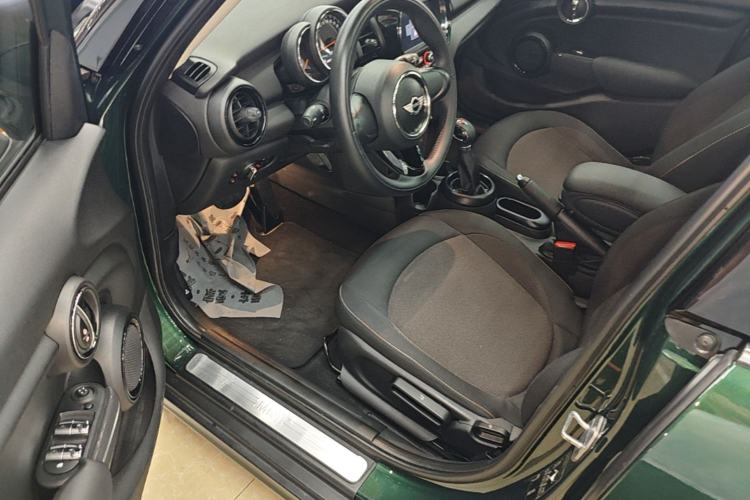 Used MINI 2015 1.2T ONE Five-Door Edition Driver Seat