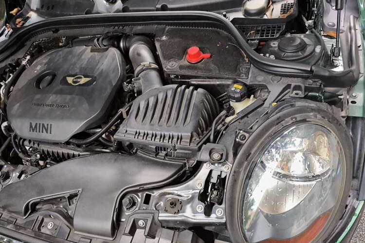 Used MINI 2015 1.5T COOPER Fun Five-Door Edition Engine Bay Left