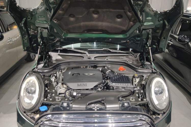 Used MINI 2015 1.5T COOPER Excitement Five-Door Edition Engine Bay
