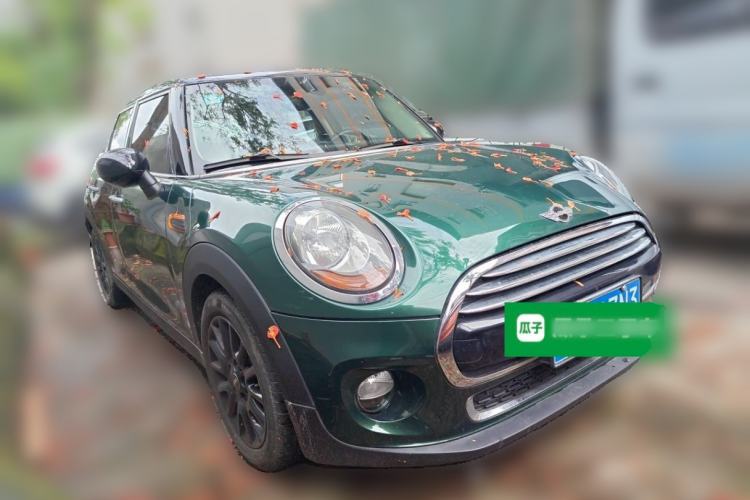 Used MINI 2015 1.5T COOPER Fun Five-Door Edition Front Right 45 Deg