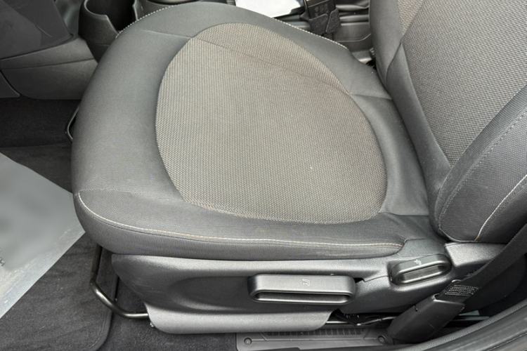 Used MINI 2015 1.2T ONE Five-Door Edition Interior 8