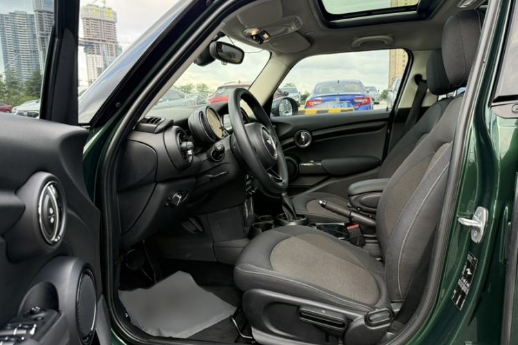 Used MINI 2015 1.2T ONE Five-Door Edition Left Front Seat