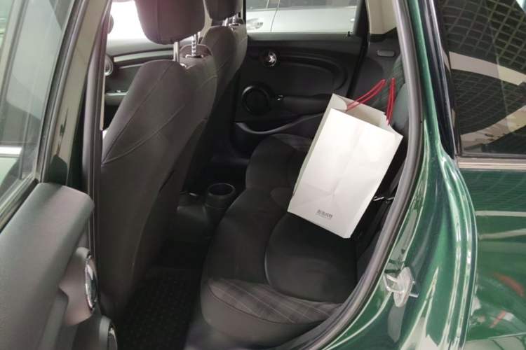 Used MINI 2015 1.5T COOPER Fun Five-Door Edition Left Rear Seat