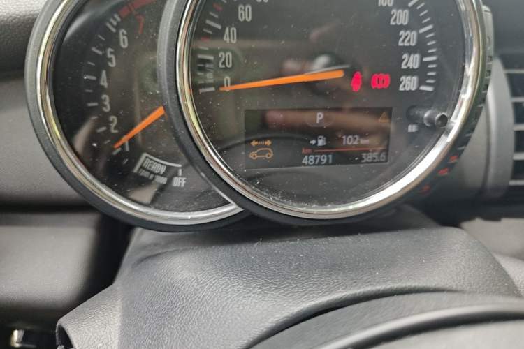 Used MINI 2015 1.2T ONE Five-Door Edition Odometer Close Up