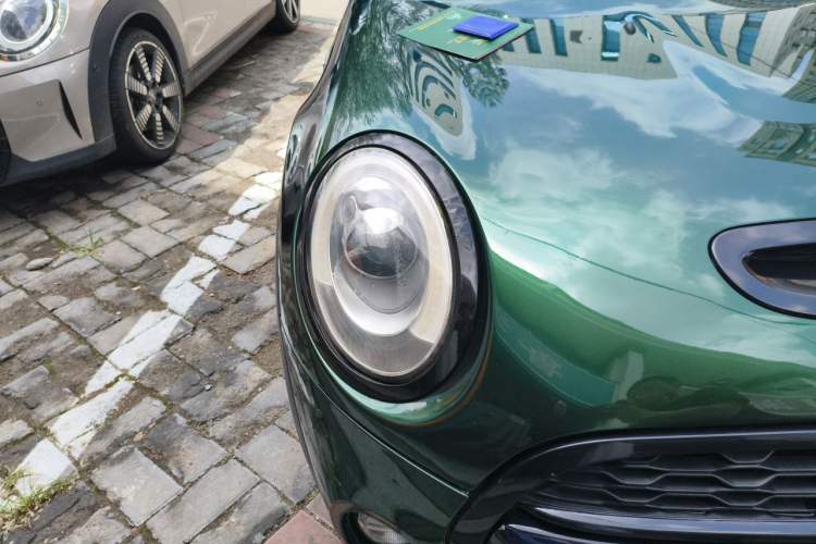 Used MINI 2015 2.0T COOPER S Five-Door Edition Right Front Headlight