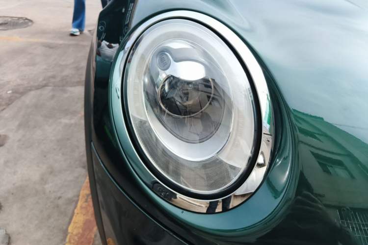 Used MINI 2015 1.5T COOPER Excitement Five-Door Edition Right Front Headlight