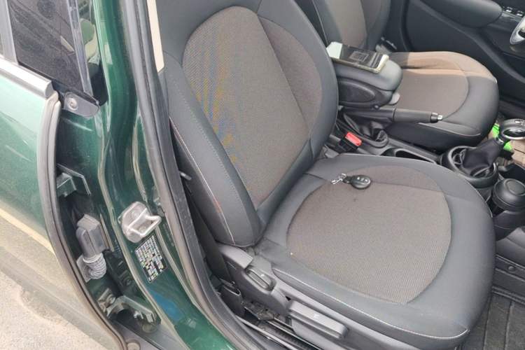 Used MINI 2015 1.2T ONE Five-Door Edition Right Front Seat