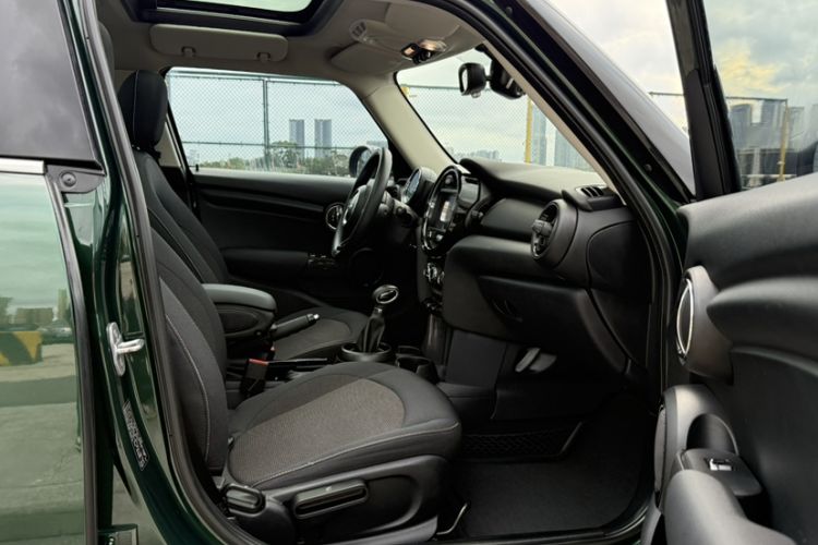 Used MINI 2015 1.2T ONE Five-Door Edition Right Front Seat