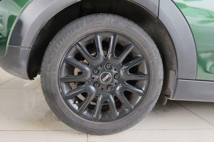 Used MINI 2015 1.5T COOPER Fun Five-Door Edition Right Rear Wheel Hub