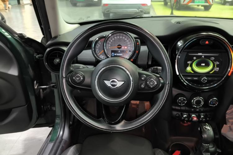 Used MINI 2015 1.5T COOPER Fun Five-Door Edition Steering Wheel