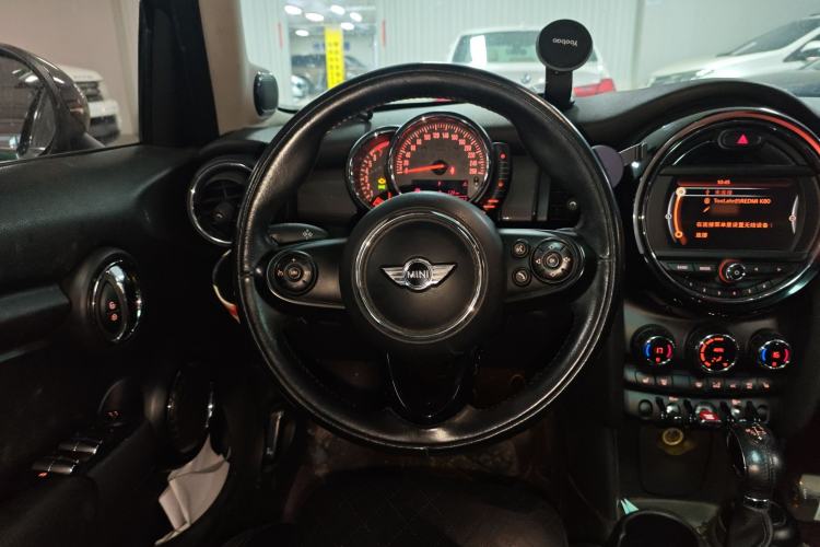 Used MINI 2015 1.5T COOPER Fun Five-Door Edition Steering Wheel