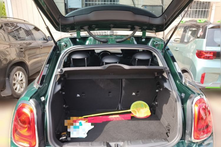 Used MINI 2015 1.5T COOPER Excitement Five-Door Edition Trunk