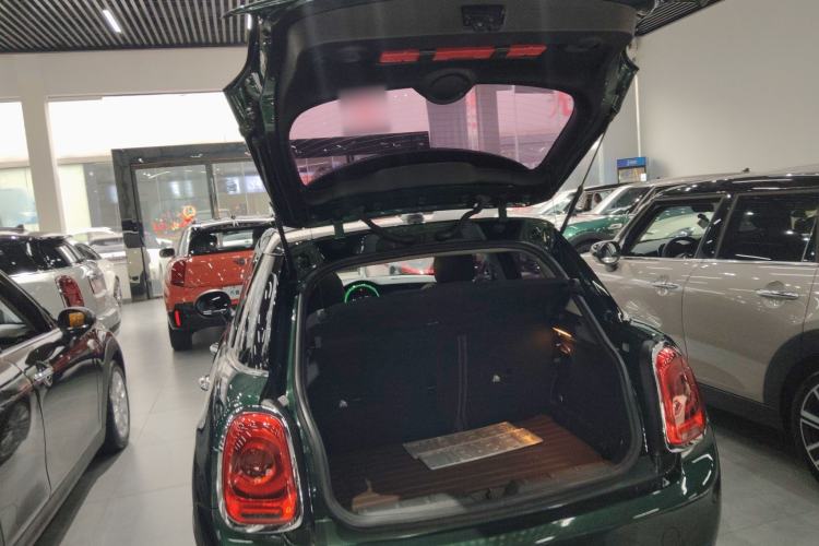 Used MINI 2015 1.5T COOPER Excitement Five-Door Edition Trunk