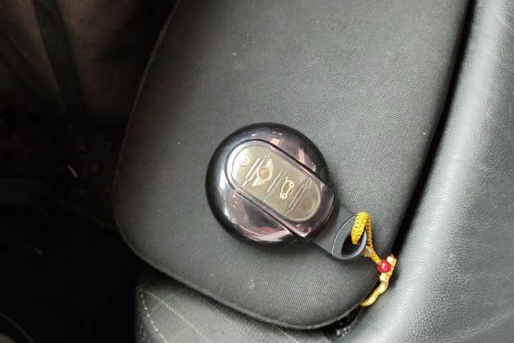 Used MINI 2015 1.5T COOPER Fun Five-Door Edition Vehicle Key