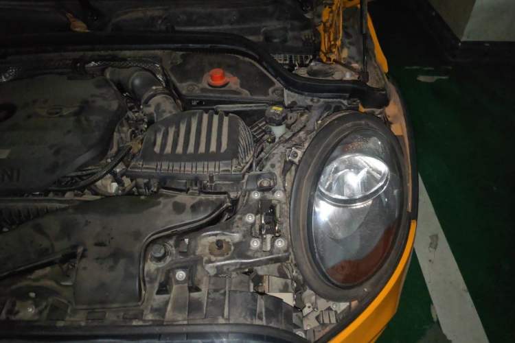 Used MINI 2015 1.5T COOPER Fun Five-Door Edition Engine Bay Left