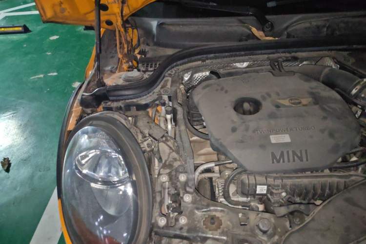 Used MINI 2015 1.5T COOPER Fun Five-Door Edition Engine Bay Right