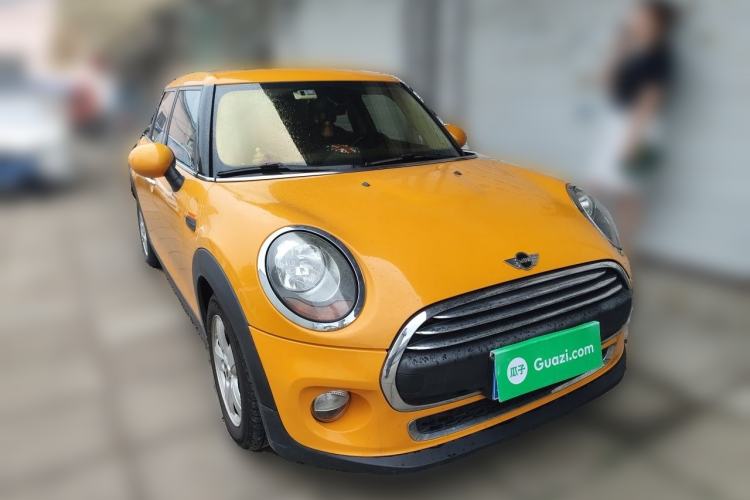 Used MINI 2015 1.2T ONE Five-Door Edition Front Right 45 Deg