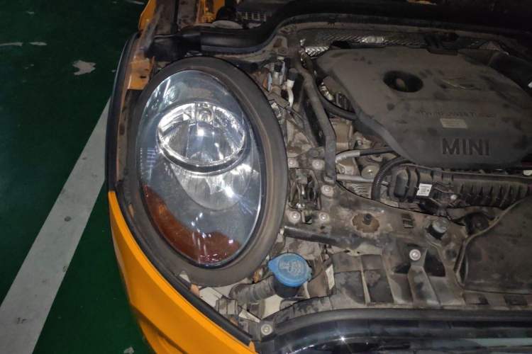 Used MINI 2015 1.5T COOPER Fun Five-Door Edition Right Front Headlight