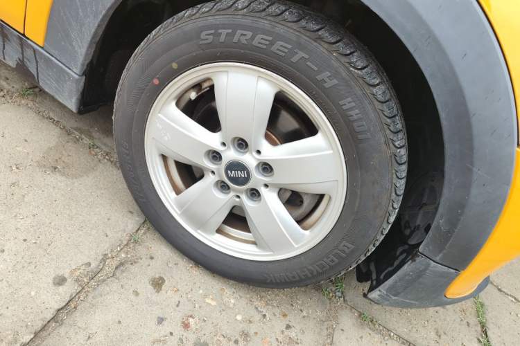 Used MINI 2015 1.2T ONE Five-Door Edition Right Front Wheel Hub