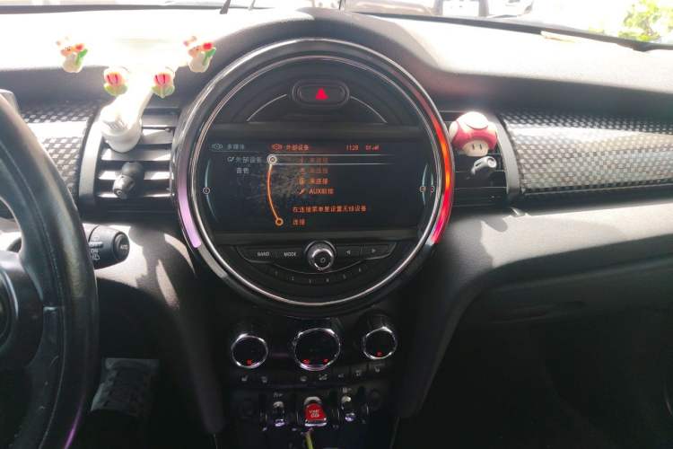 Used MINI 2015 2.0T COOPER S Five-Door Edition Audio And AC Panel