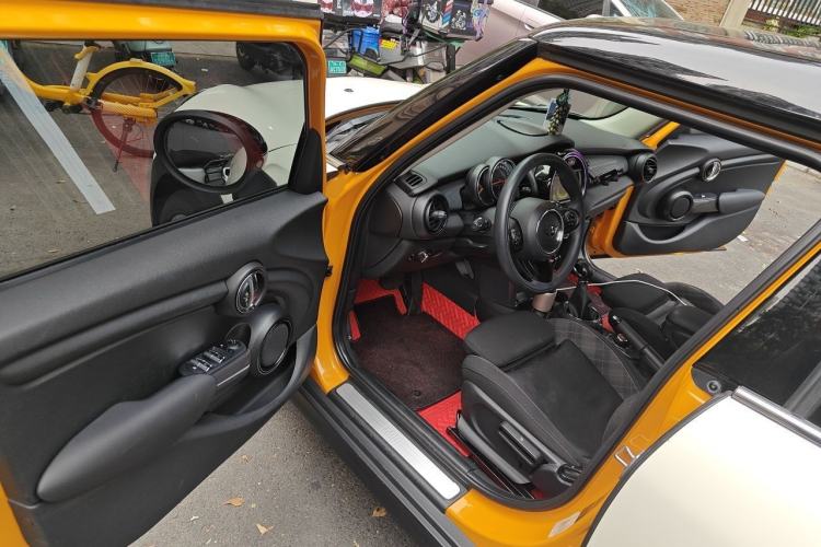 Used MINI 2015 1.5T COOPER Fun Five-Door Edition Driver Seat