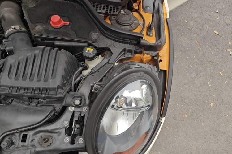 Used MINI 2015 1.5T COOPER Fun Five-Door Edition Engine Bay Left